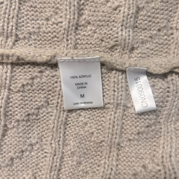 New York and Company Cable Knit Sweater - Picture 7 of 8